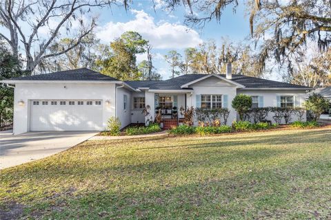 Photo of 1747 SE 5th Street, Ocala, FL 34471 (MLS # OM719141)