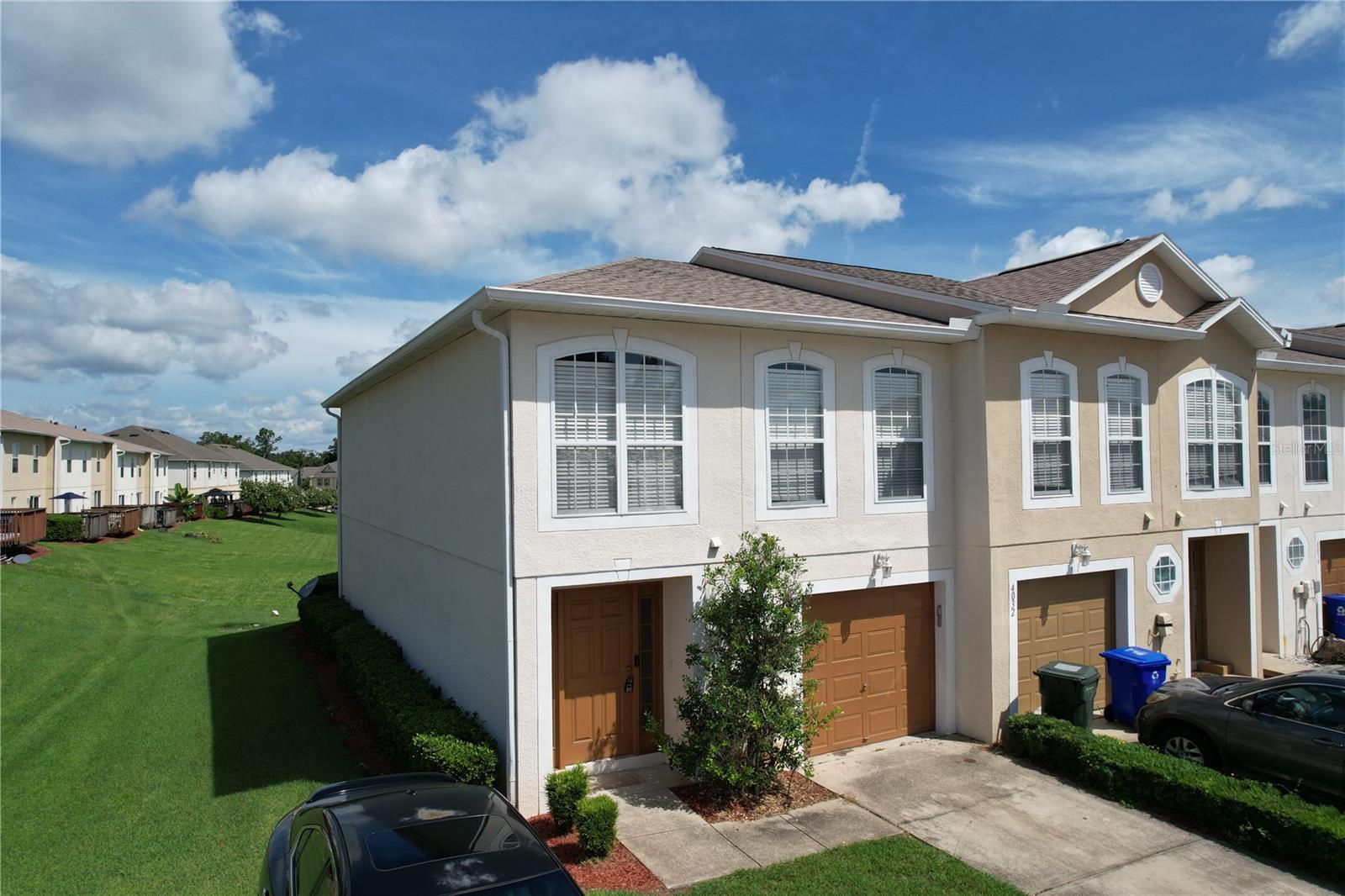 Great Starter home! this home features 3 bedrooms 2.5 baths with loft 1 car garage . This home makes you feel as if you're right at home Open floor plan, with kitchen dining room and f large family room It has a very nice deck off the dining room for your morning coffee. Large owners suite with ensuite bath large walk in closet. The loft can be used as a 2nd family room or office. 2nd and 3rd bedroom with another Hall bath. community pool . great area for commuters to Orlando or Tampa.
