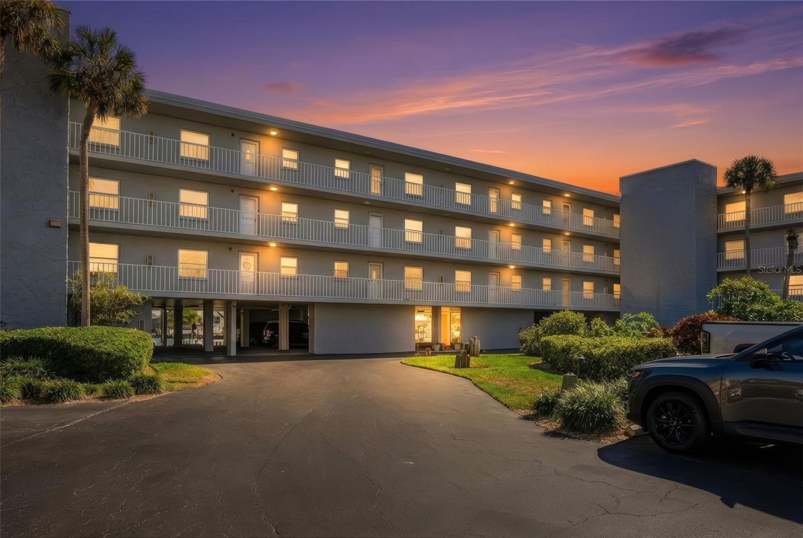 TIERRA I CONDO - Residential