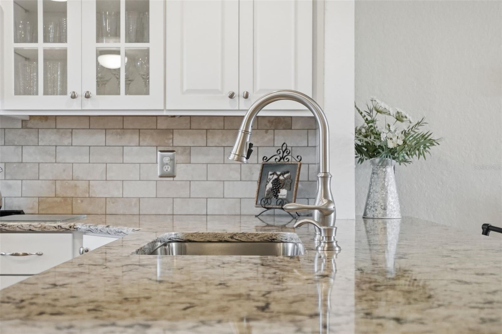 719 PINELLAS BAYWAY S 305