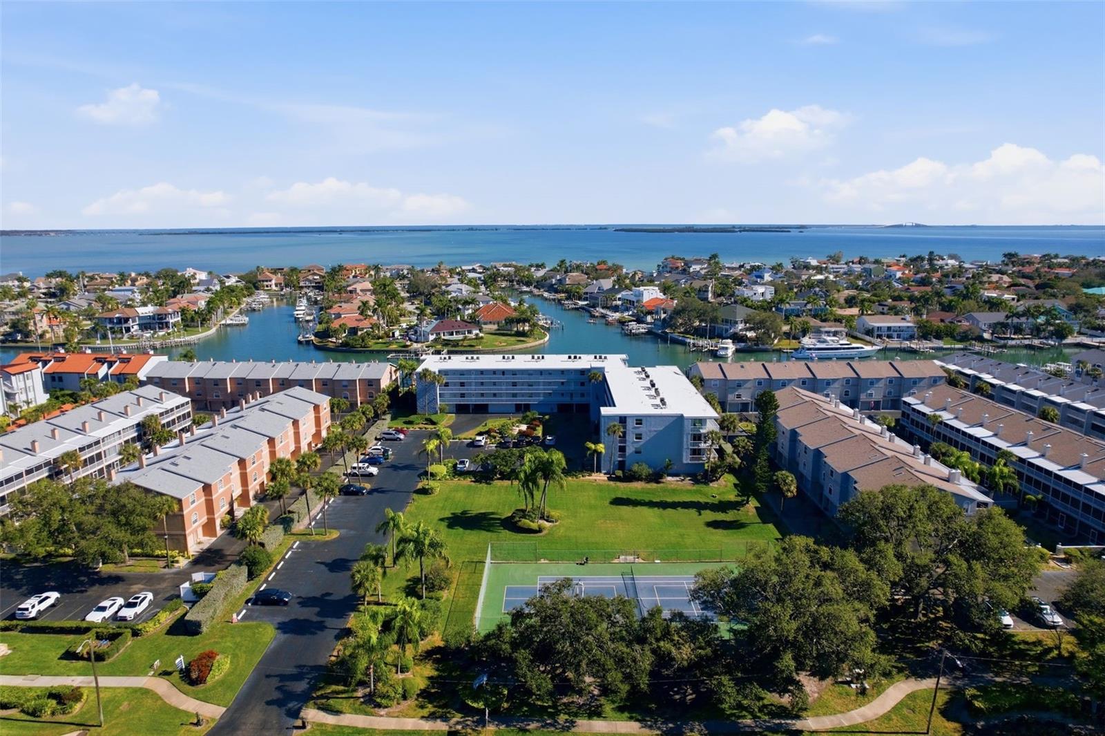 TIERRA I CONDO - Residential