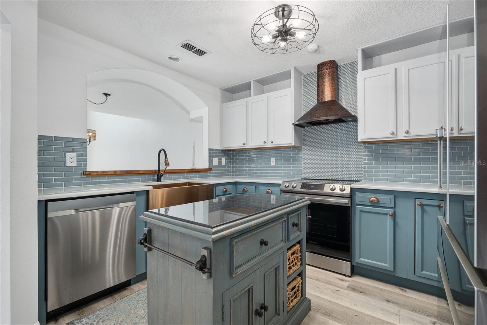 OCEANSIDE ESTATES - Residential