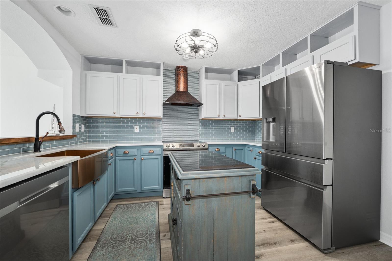 OCEANSIDE ESTATES - Residential