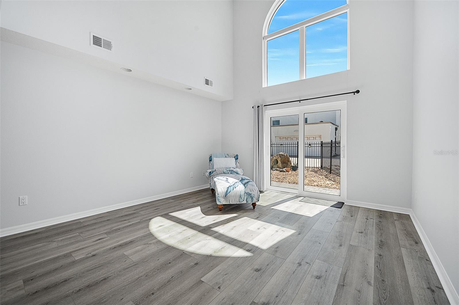 OCEANSIDE ESTATES - Residential