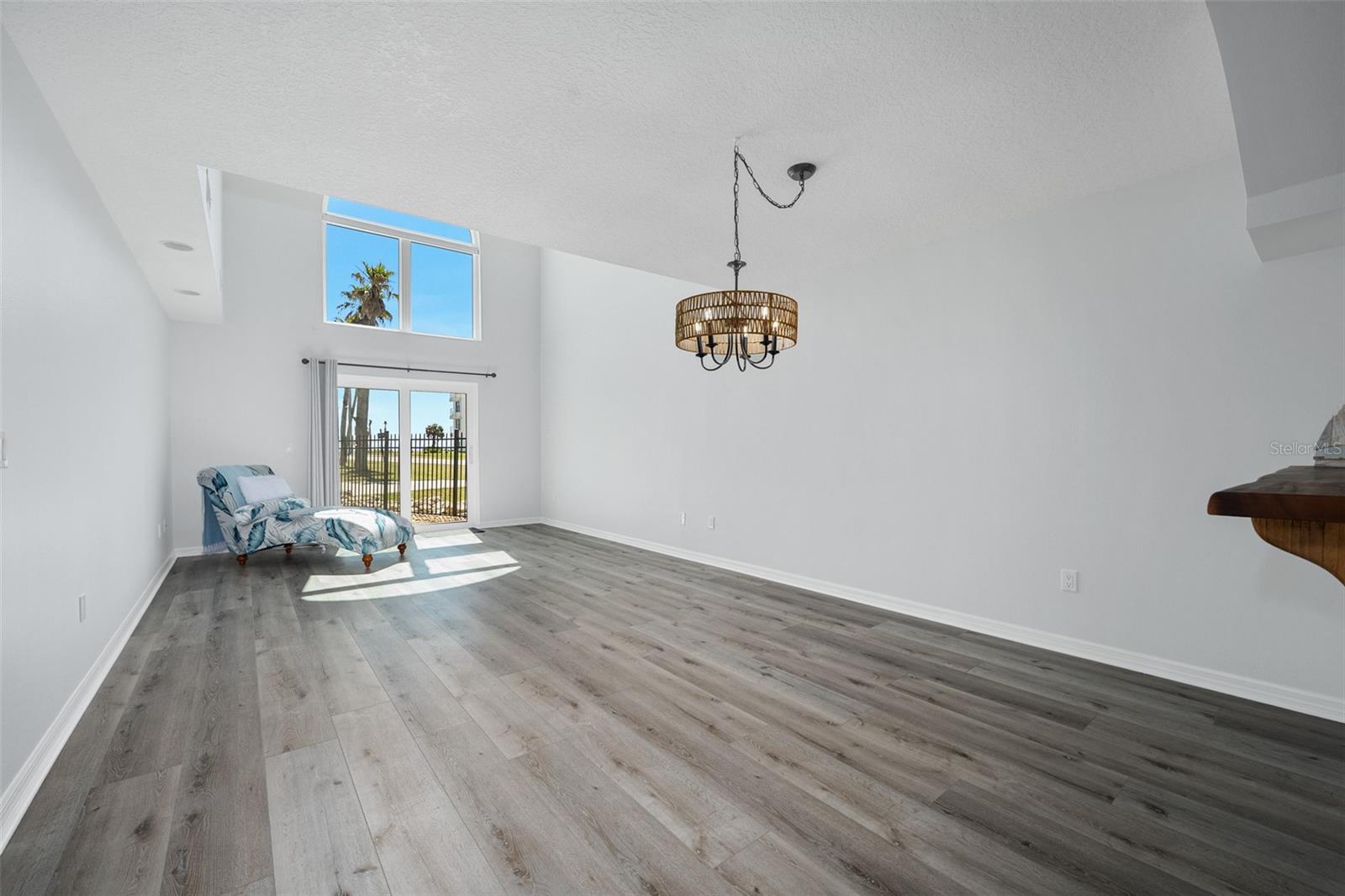 OCEANSIDE ESTATES - Residential