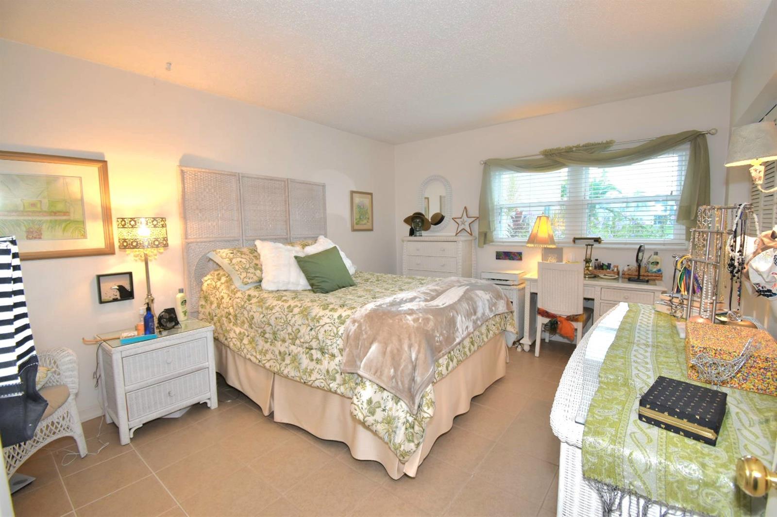 HEATHER LAKE APTS CONDO - Residential