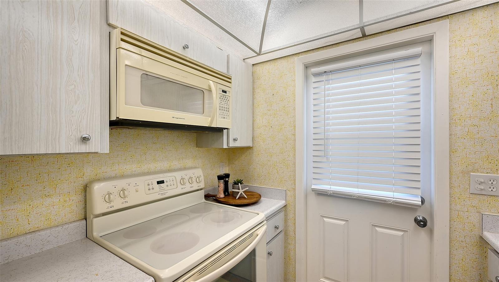 BEACH HARBOR CLUB - Residential