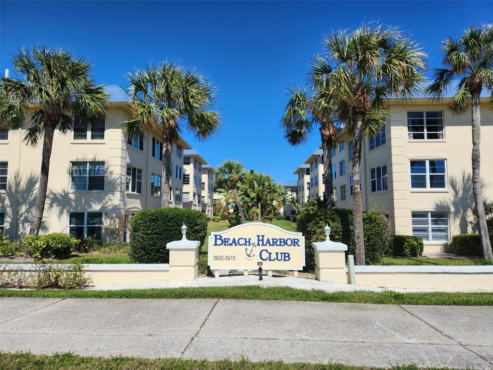 BEACH HARBOR CLUB - Residential