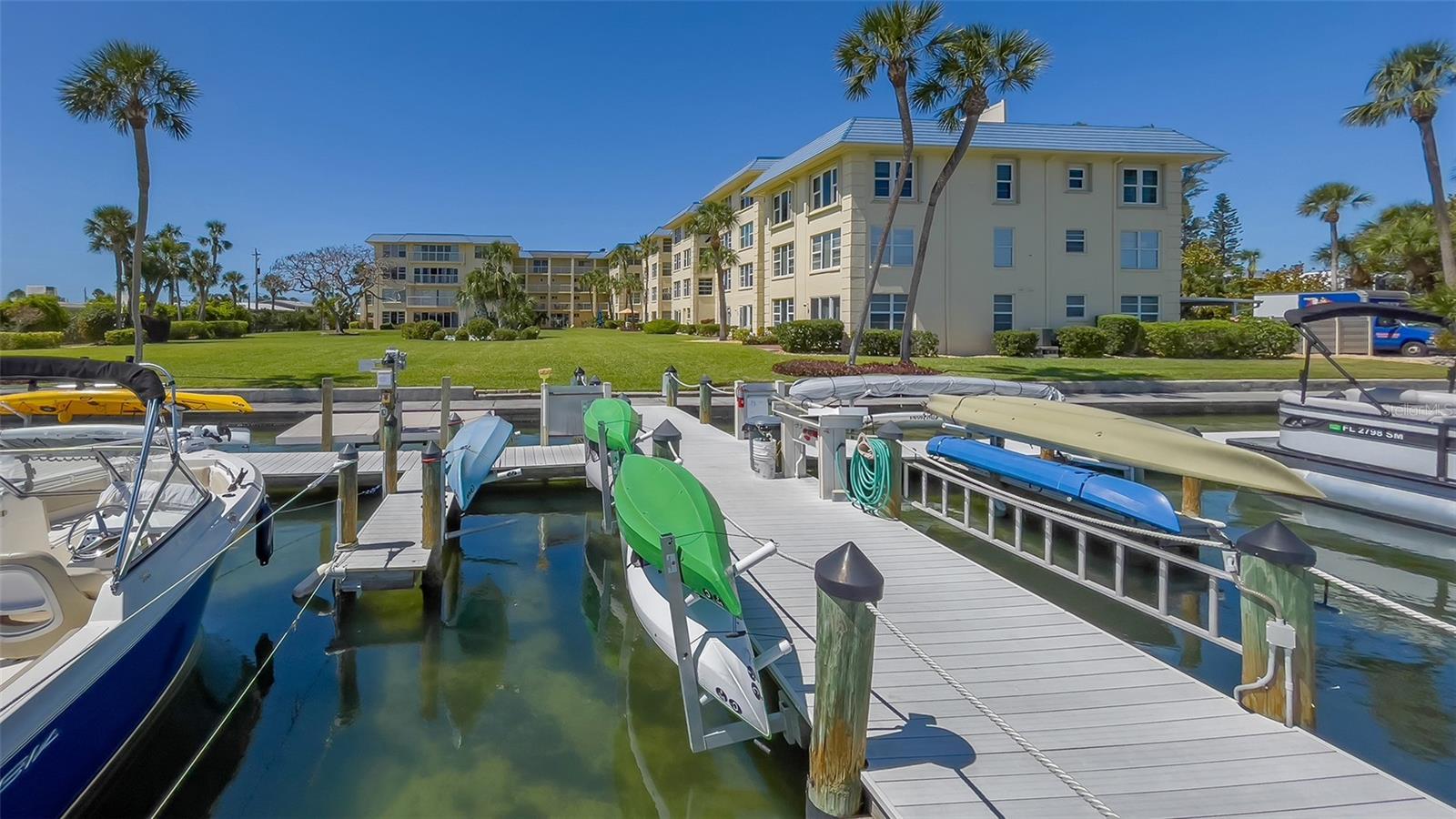 BEACH HARBOR CLUB - Residential