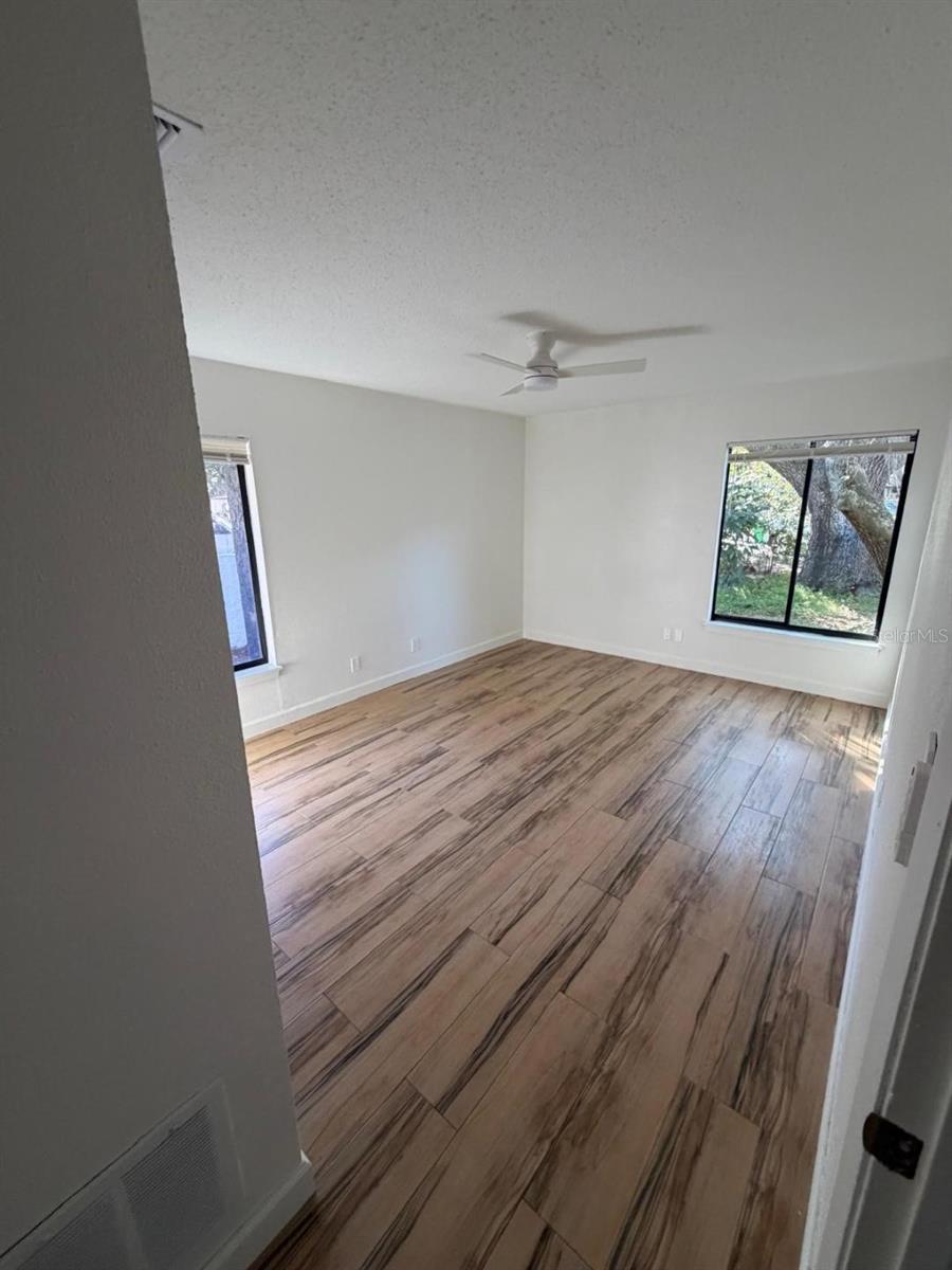 SPANISH OAKS - Residential Lease