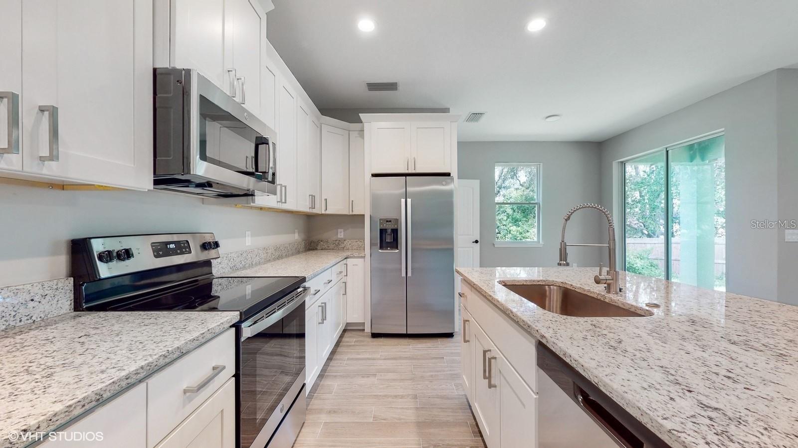 643 DOMINISH ESTATES DR