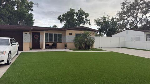 Photo of 2106 W Cluster Avenue, Tampa, FL 33604 (MLS # TB8494643)