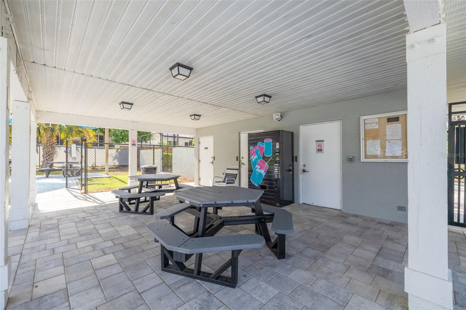 BECKETT BAY - Residential