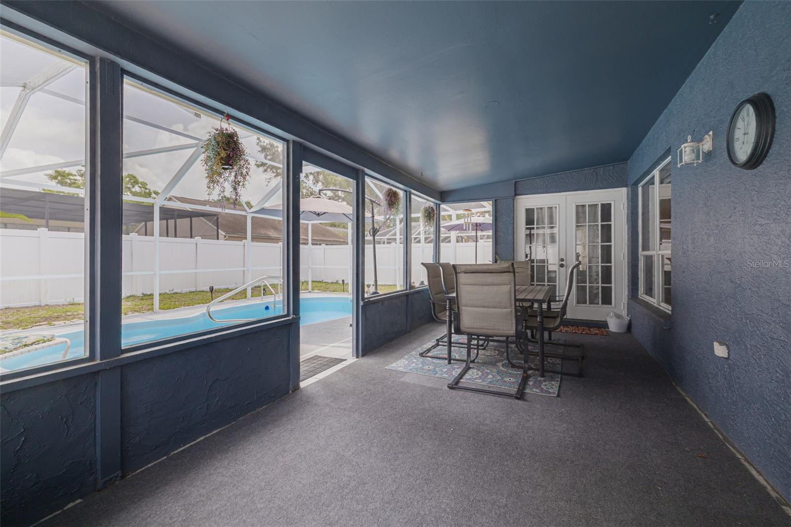 BECKETT BAY - Residential