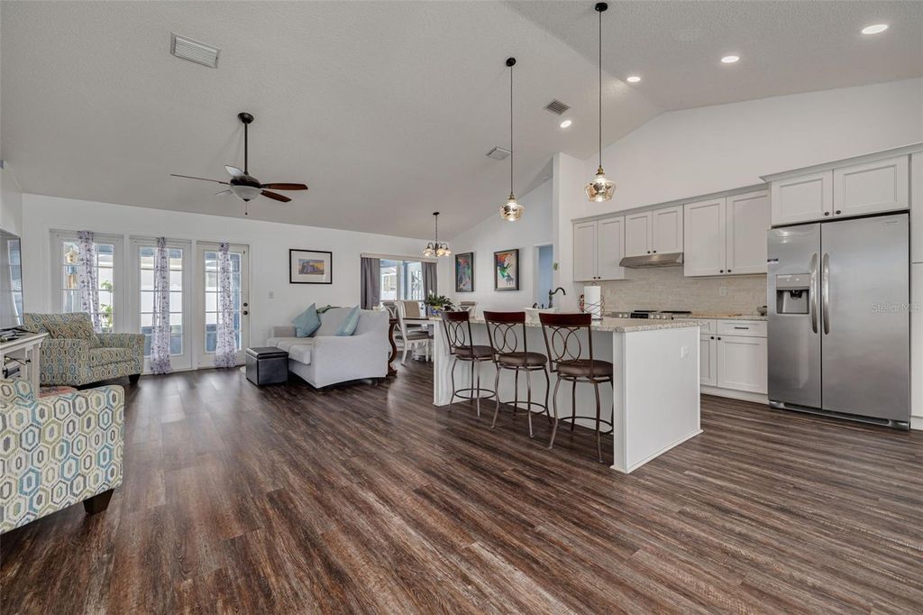 Photo of 1472 Bay View Street, Tarpon Springs, FL 34689 (MLS # TB8510180)