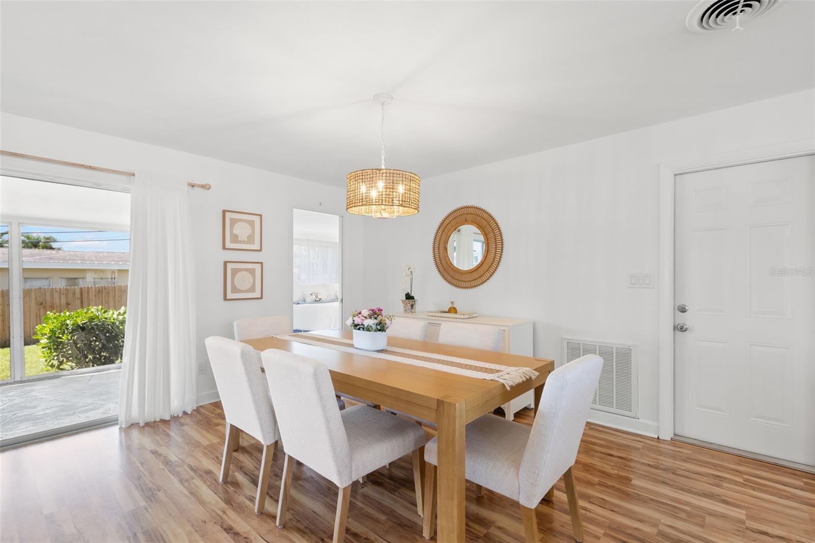 HARBOR HILLS - Residential Lease