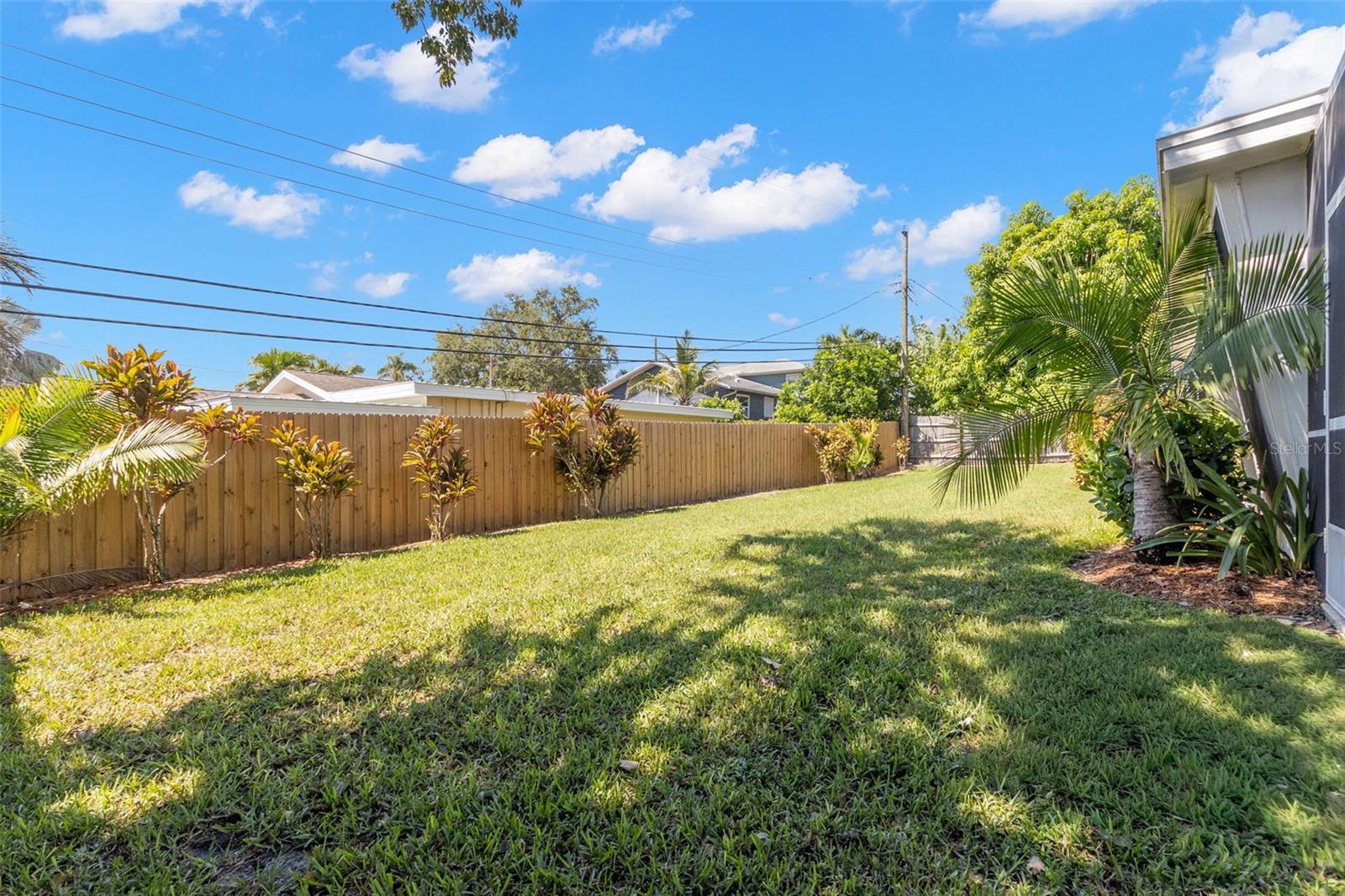 HARBOR HILLS - Residential Lease