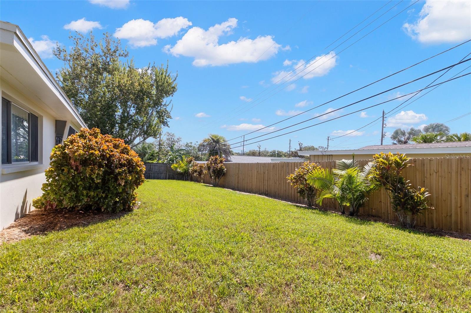 HARBOR HILLS - Residential Lease