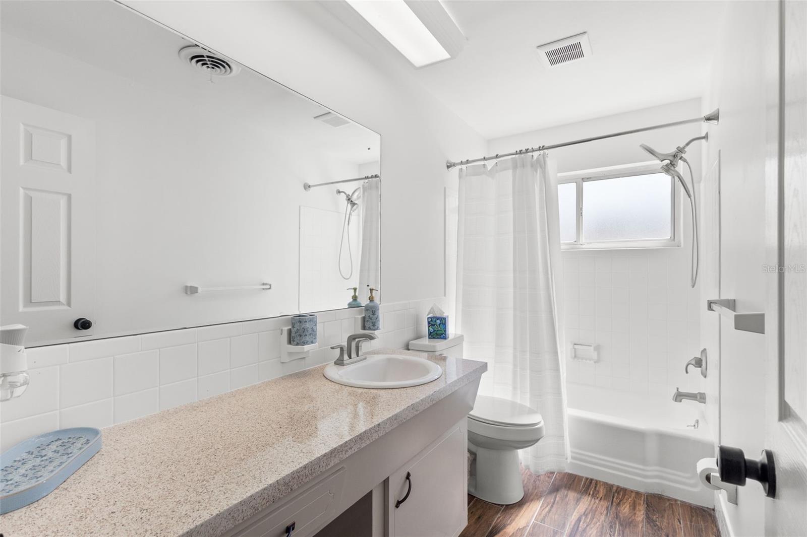 HARBOR HILLS - Residential Lease