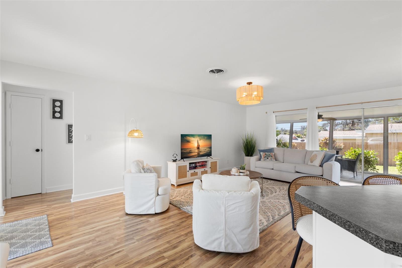 HARBOR HILLS - Residential Lease