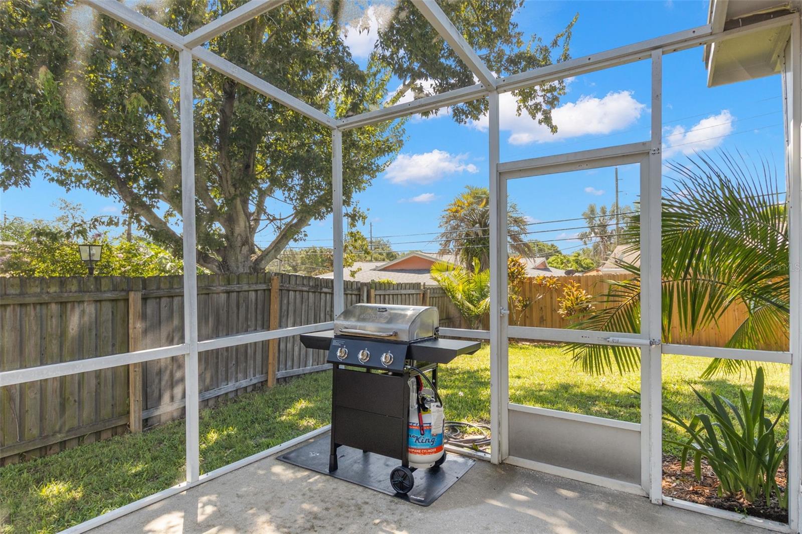 HARBOR HILLS - Residential Lease
