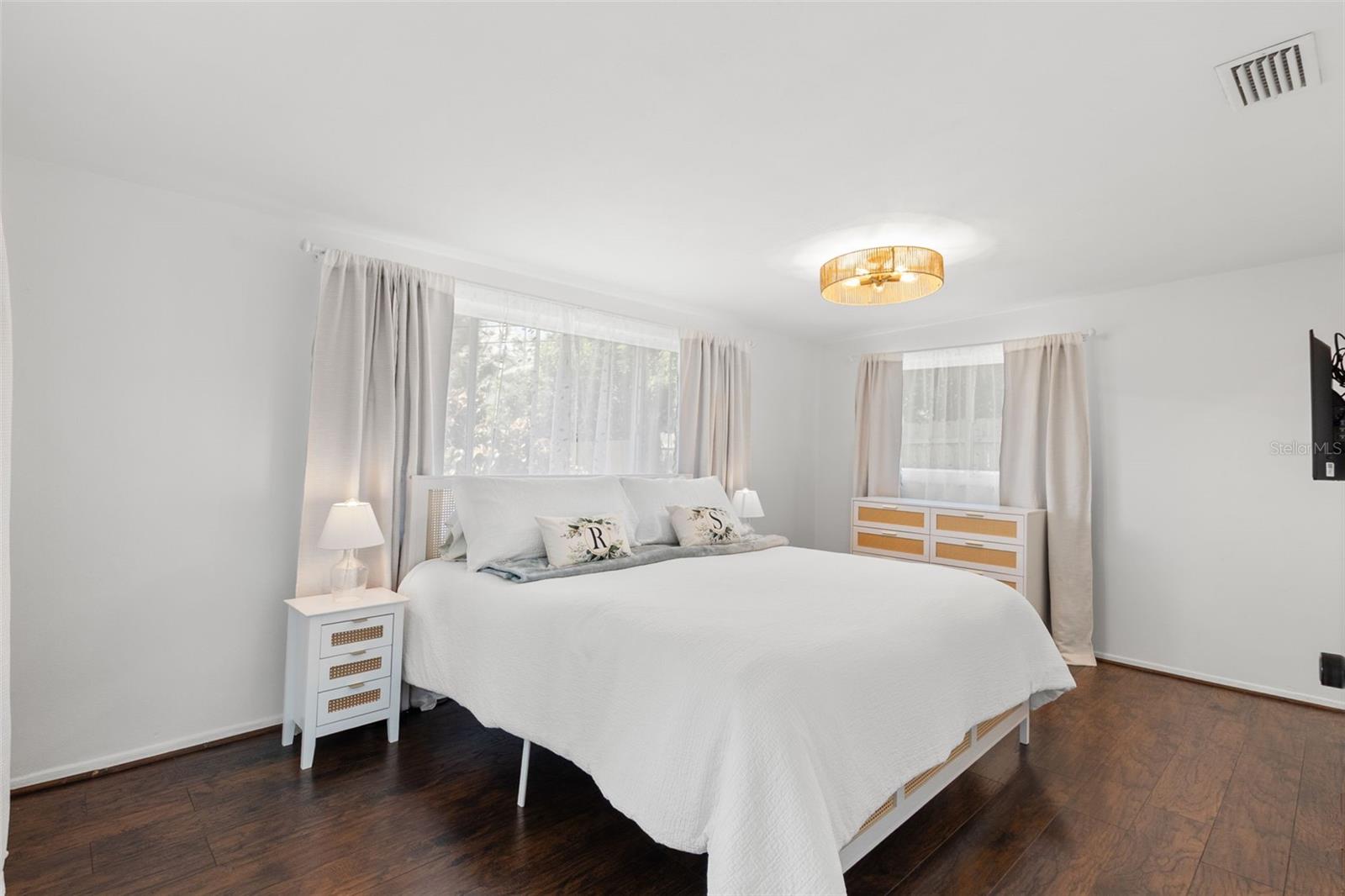 HARBOR HILLS - Residential Lease