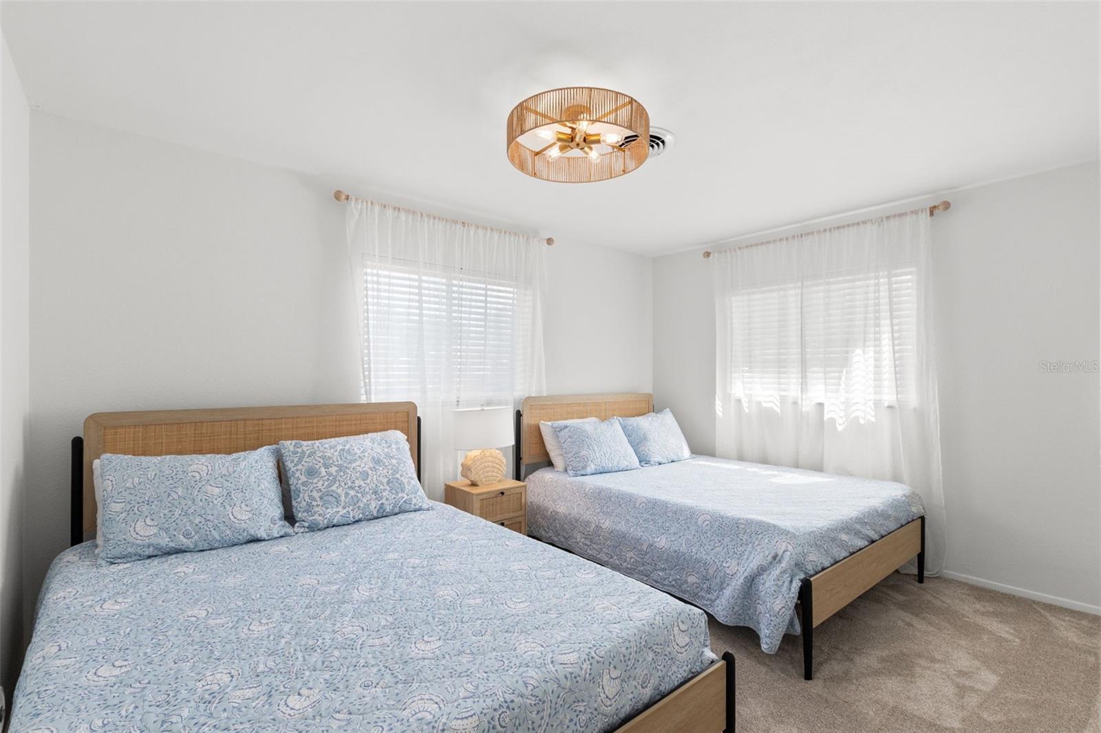 HARBOR HILLS - Residential Lease