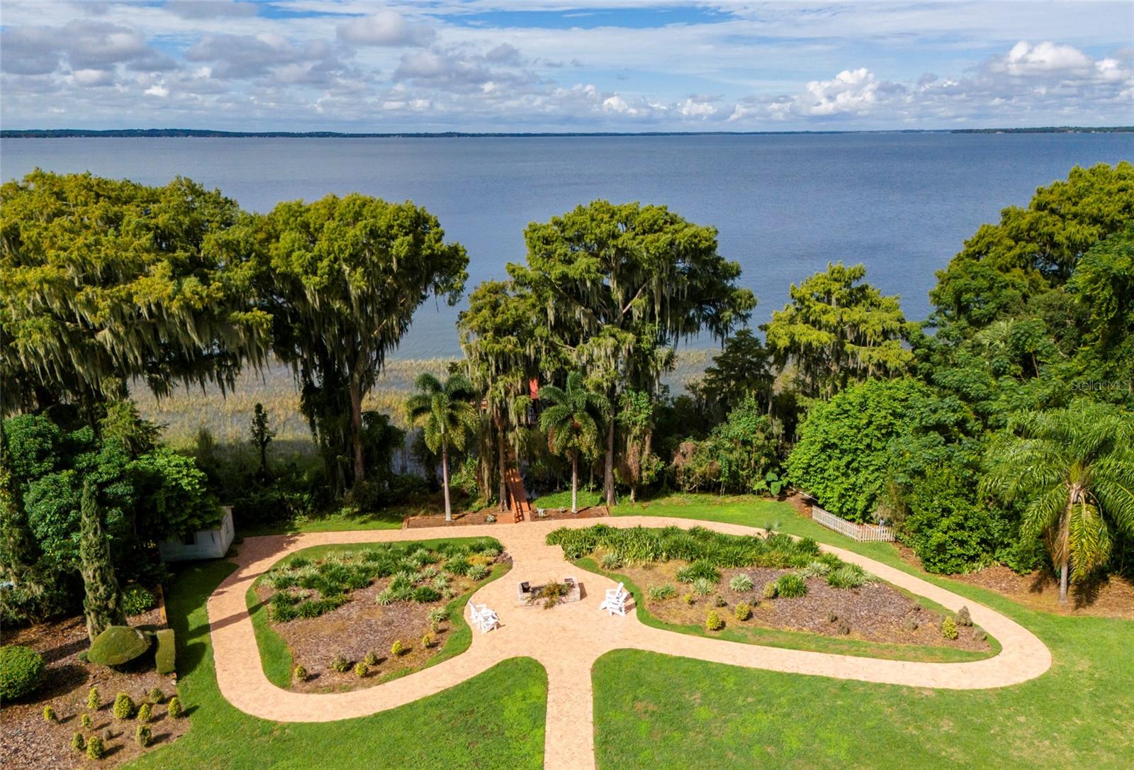 LAKE HARRIS HIGHLANDS SUB - Residential