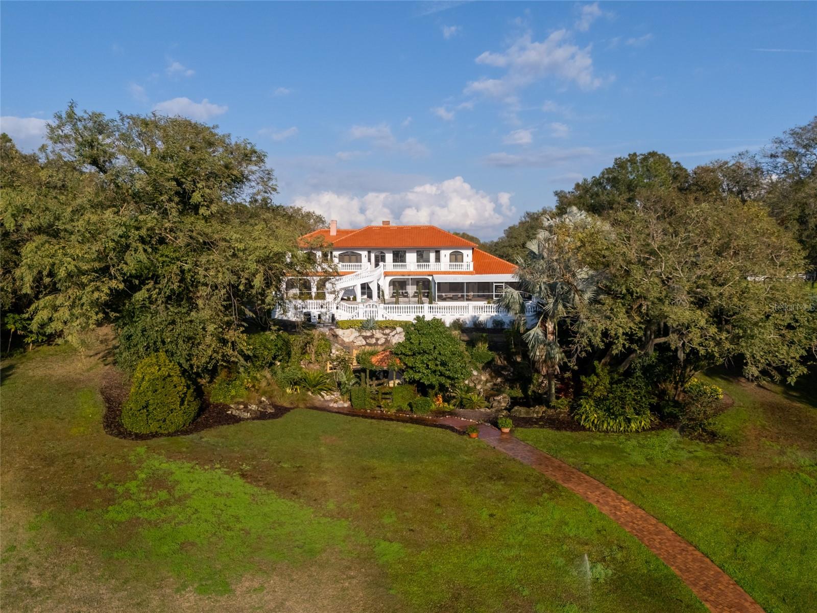 LAKE HARRIS HIGHLANDS SUB - Residential