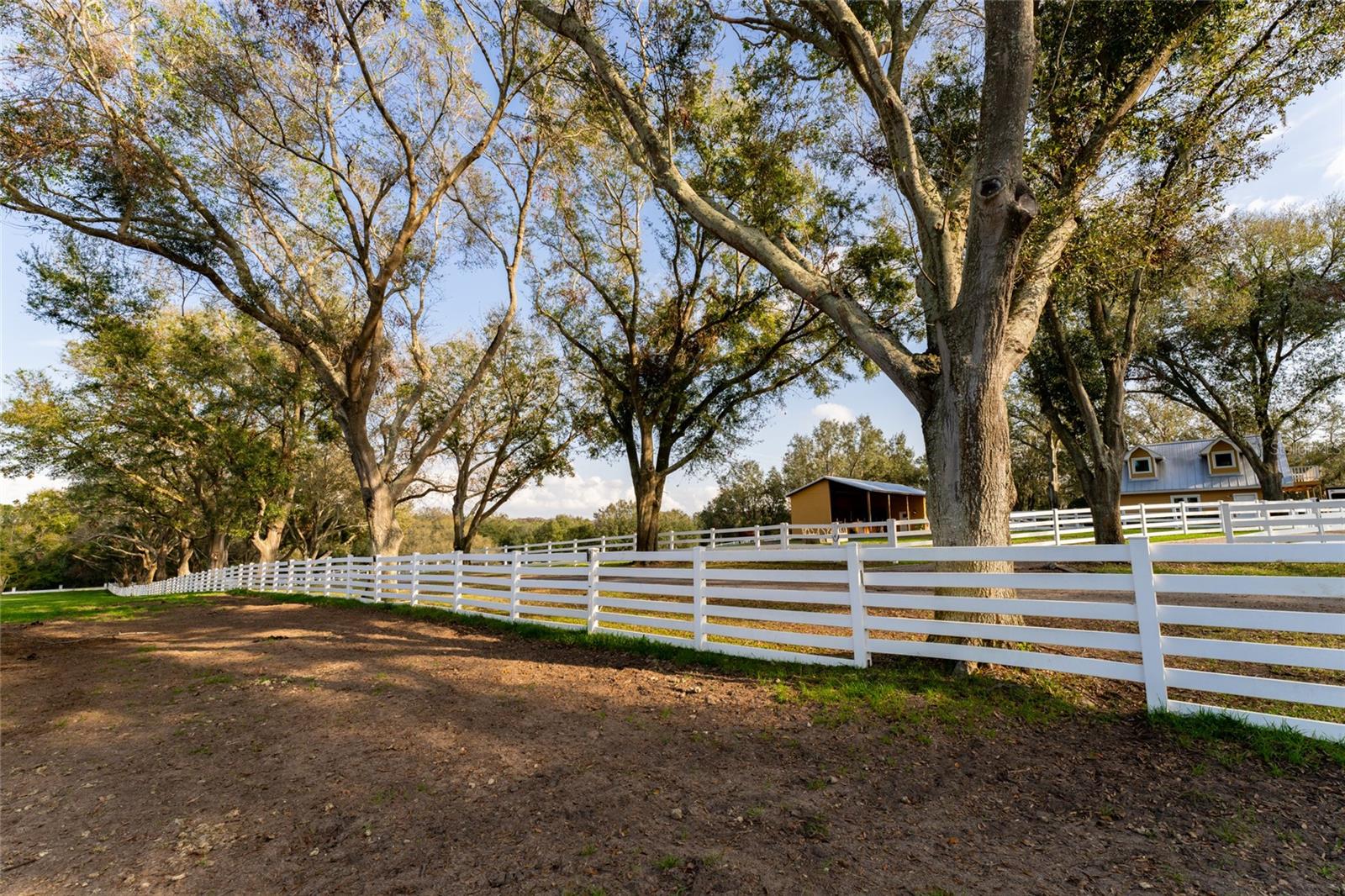 LAKE HARRIS HIGHLANDS SUB - Residential