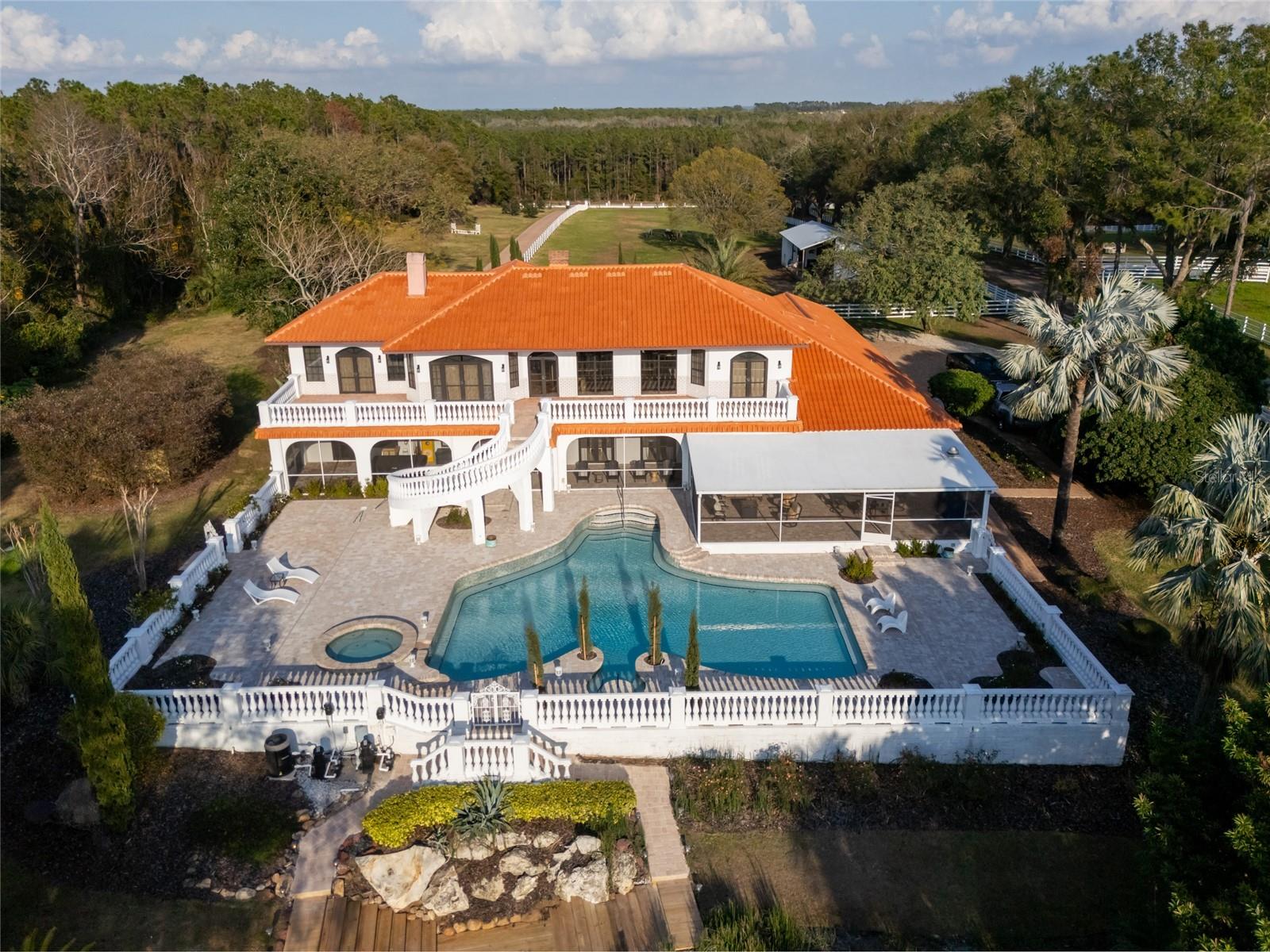 LAKE HARRIS HIGHLANDS SUB - Residential