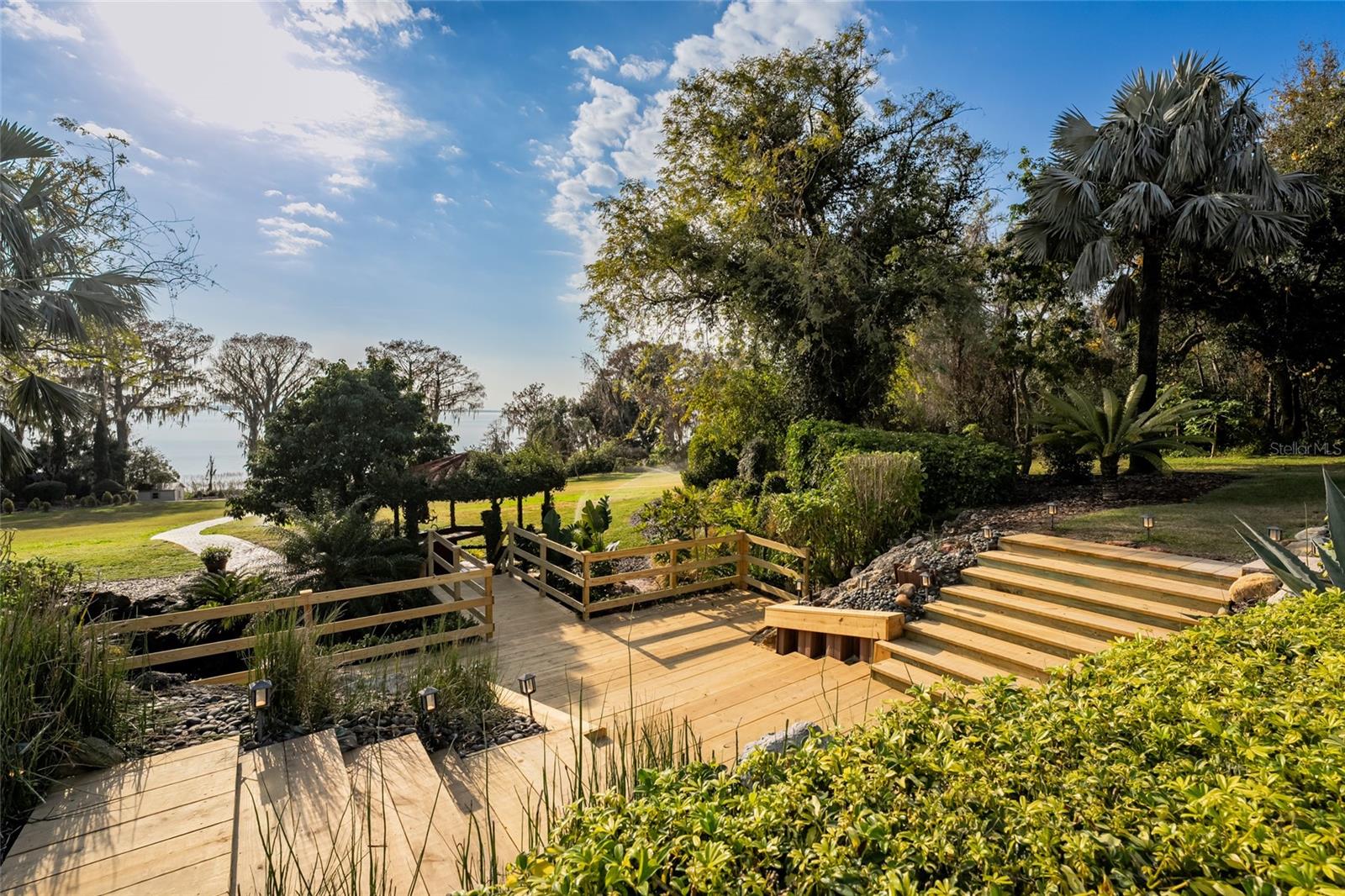 LAKE HARRIS HIGHLANDS SUB - Residential