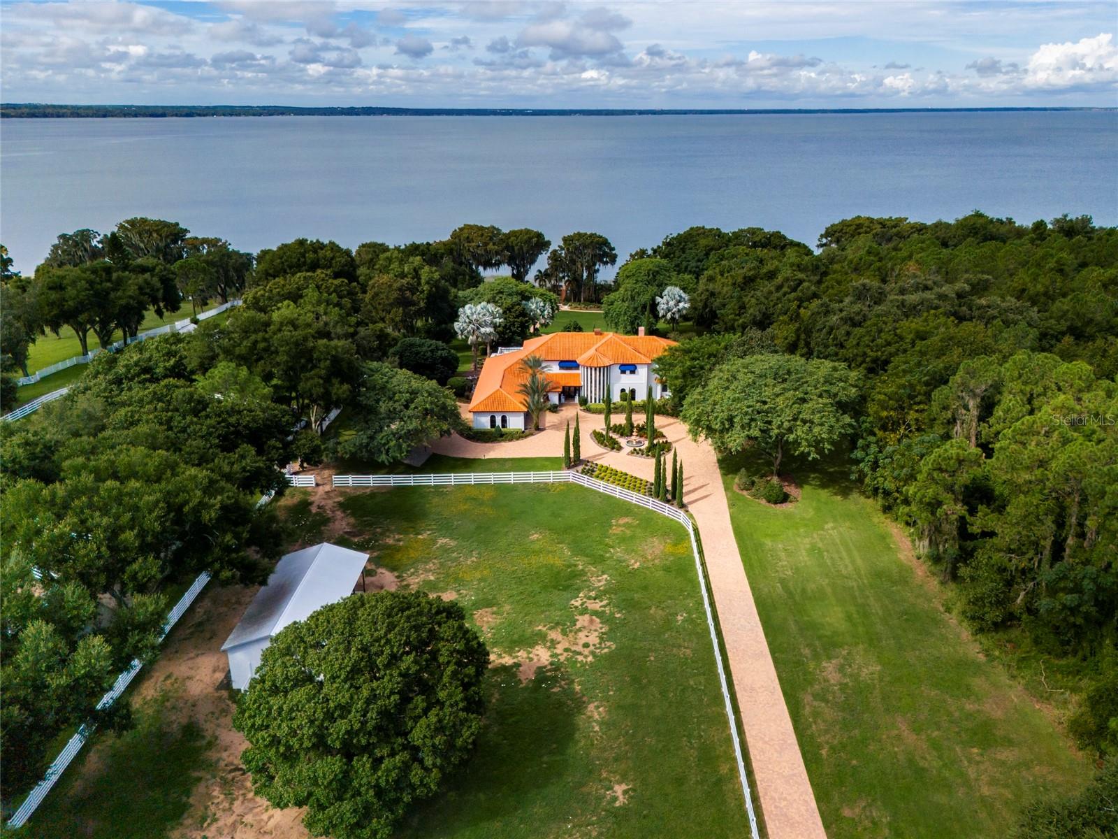 LAKE HARRIS HIGHLANDS SUB - Residential