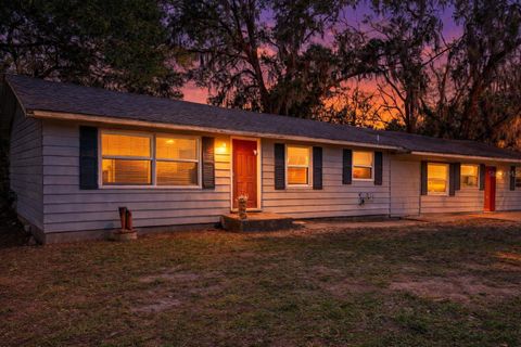 4849 GRAND AVENUE DE LEON SPRINGS FL 32130