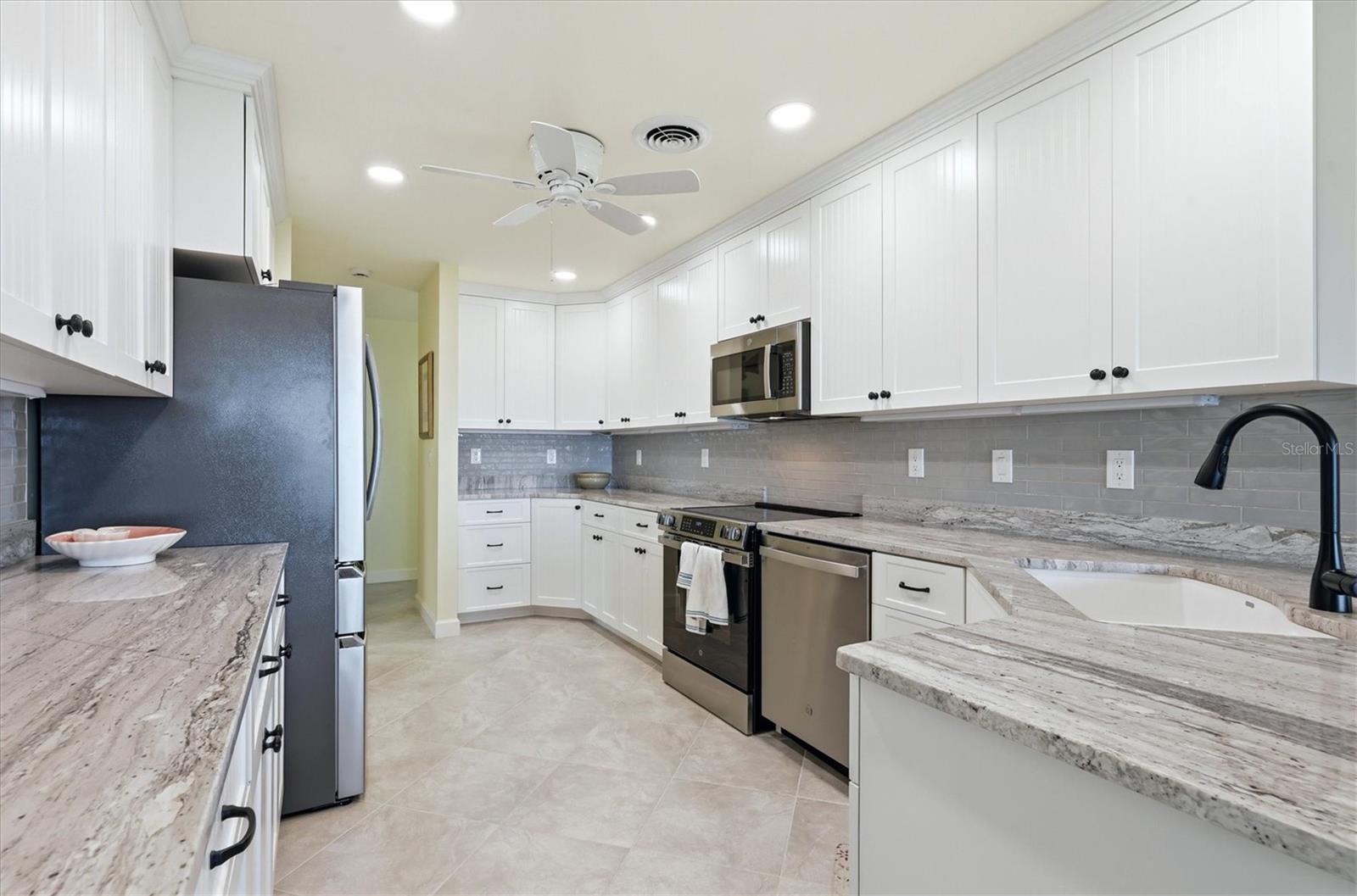 MANASOTA KEY - Residential