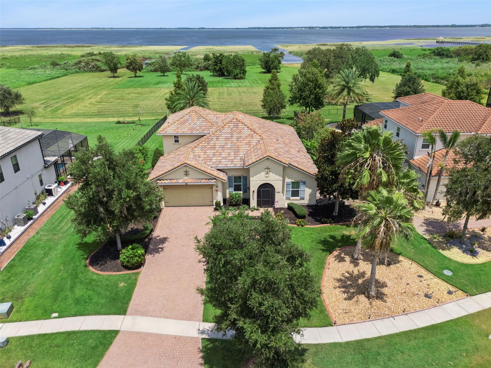 1511 GATEWAY LANE