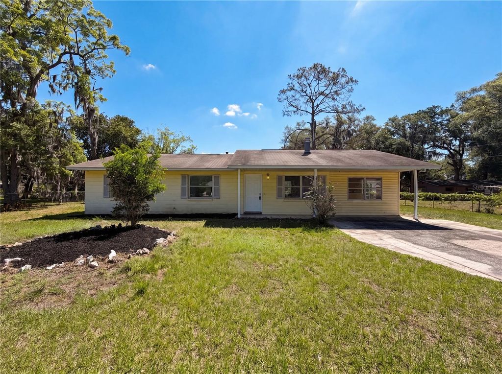 Photo of 207 NE 3rd Terrace, Williston, FL 32696 (MLS # O6402452)