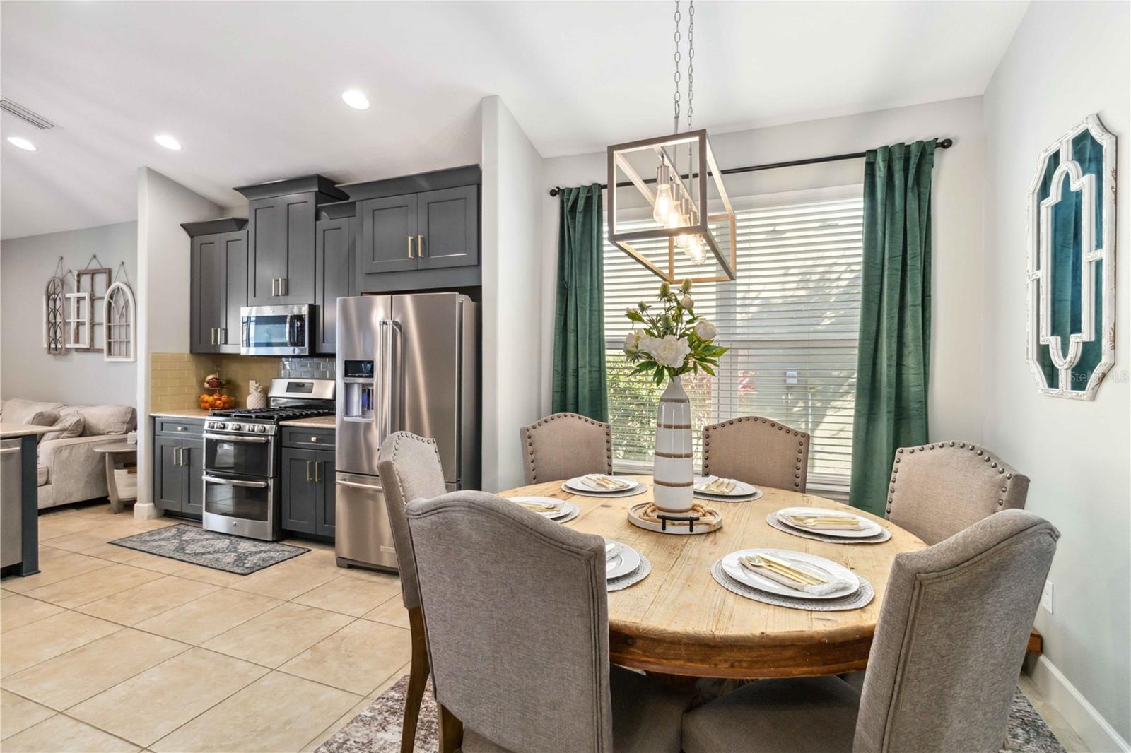 ARBOR LAKES ON PALMER RANCH - Residential