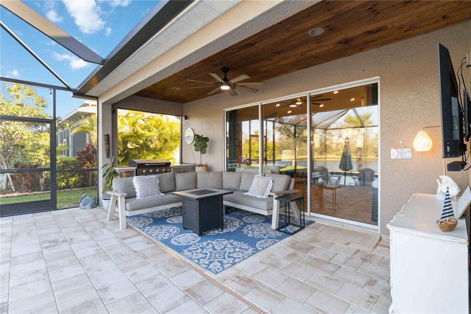 ARBOR LAKES ON PALMER RANCH - Residential