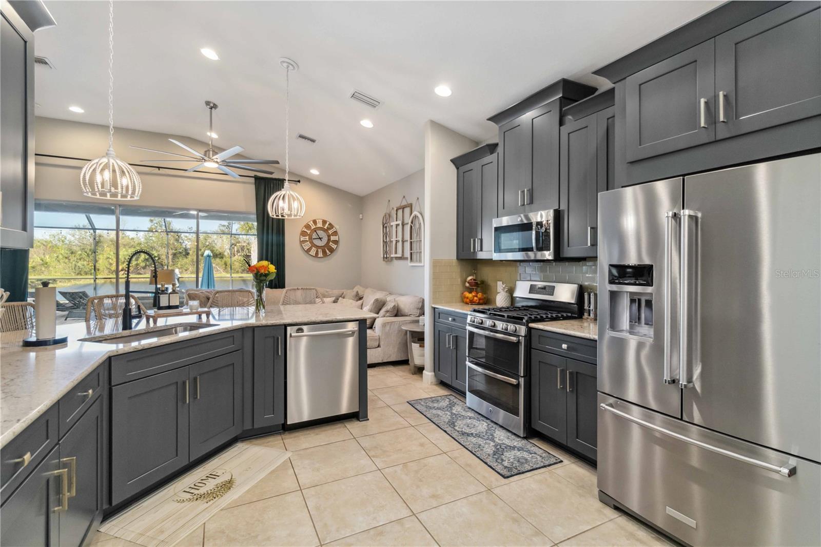ARBOR LAKES ON PALMER RANCH - Residential