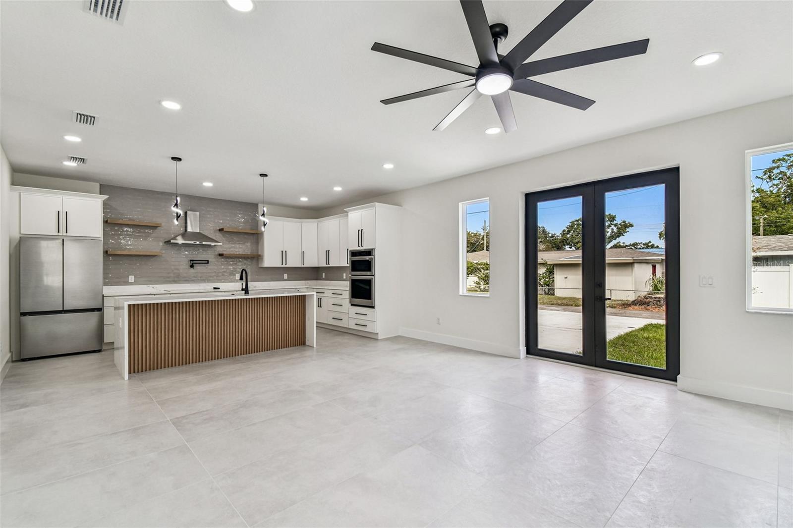 MAC FARLANE PARK - Residential