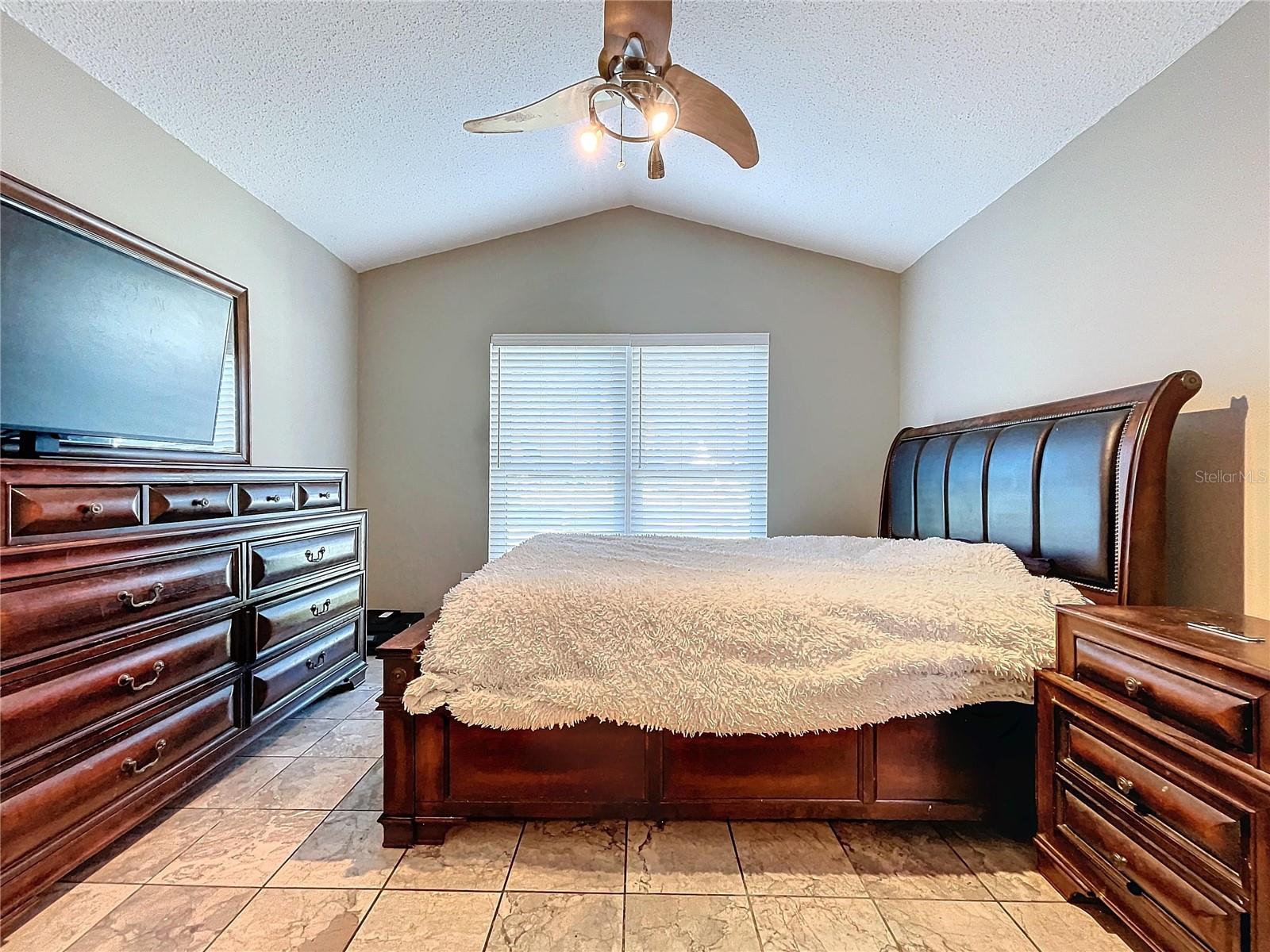 1027 HARDWOOD DRIVE