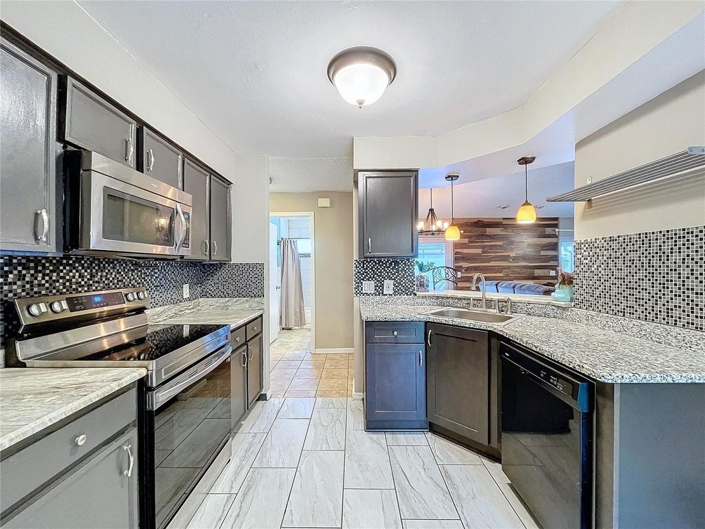 Photo of 1027 Hardwood Drive, Valrico, FL 33596 (MLS # TB8415984)