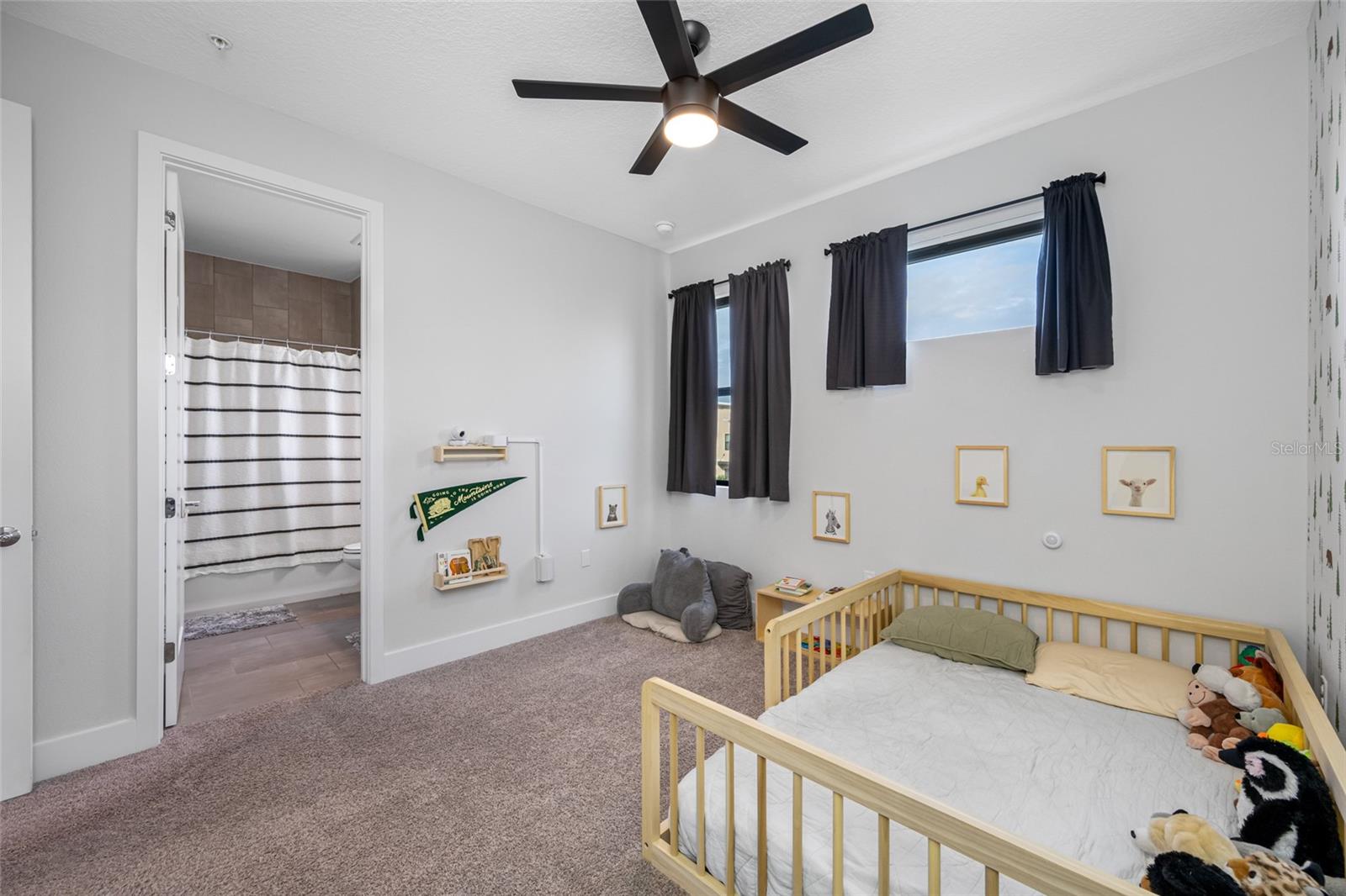 UPTOWN KENWOOD TOWNHOMES - Residential