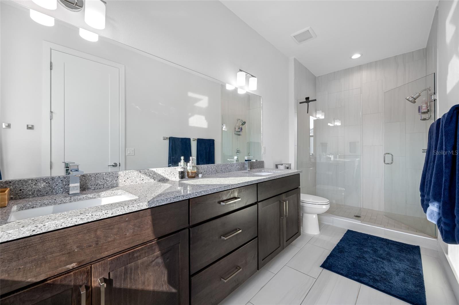 UPTOWN KENWOOD TOWNHOMES - Residential