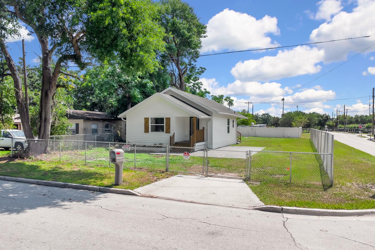 1521 NIEUPORT LANE