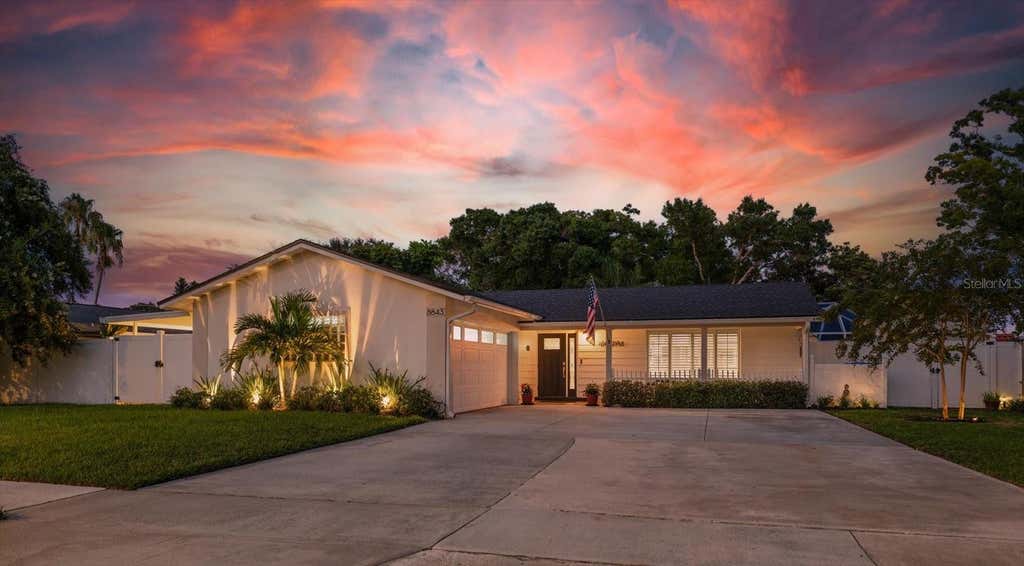 Photo of 8843 117th Street, Seminole, FL 33772 (MLS # TB8536469)