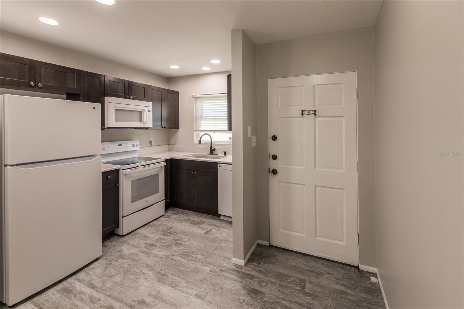 6029 LILLI WAY 6029