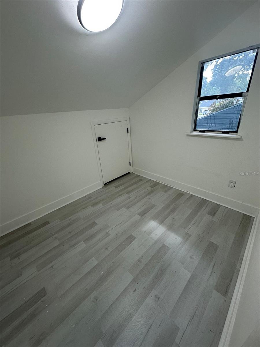 WHISPERING  PINES - Residential