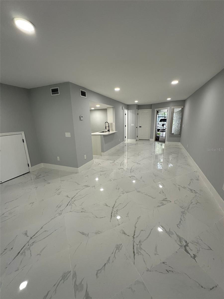 WHISPERING  PINES - Residential